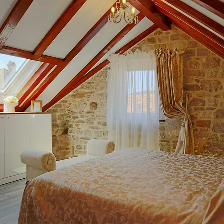 アパートメンツ　カレタ