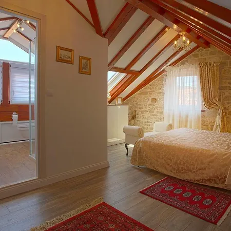 アパートメンツ　カレタ *