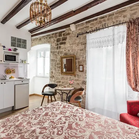 Kaleta Apartment *
